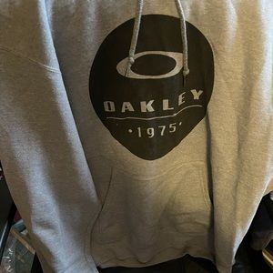 Oakley Hoodie Medium